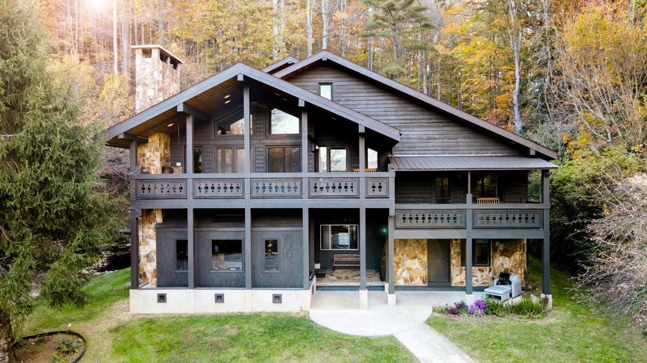 Outland Chalet & Suites Great Smoky Mountains Whittier エクステリア 写真