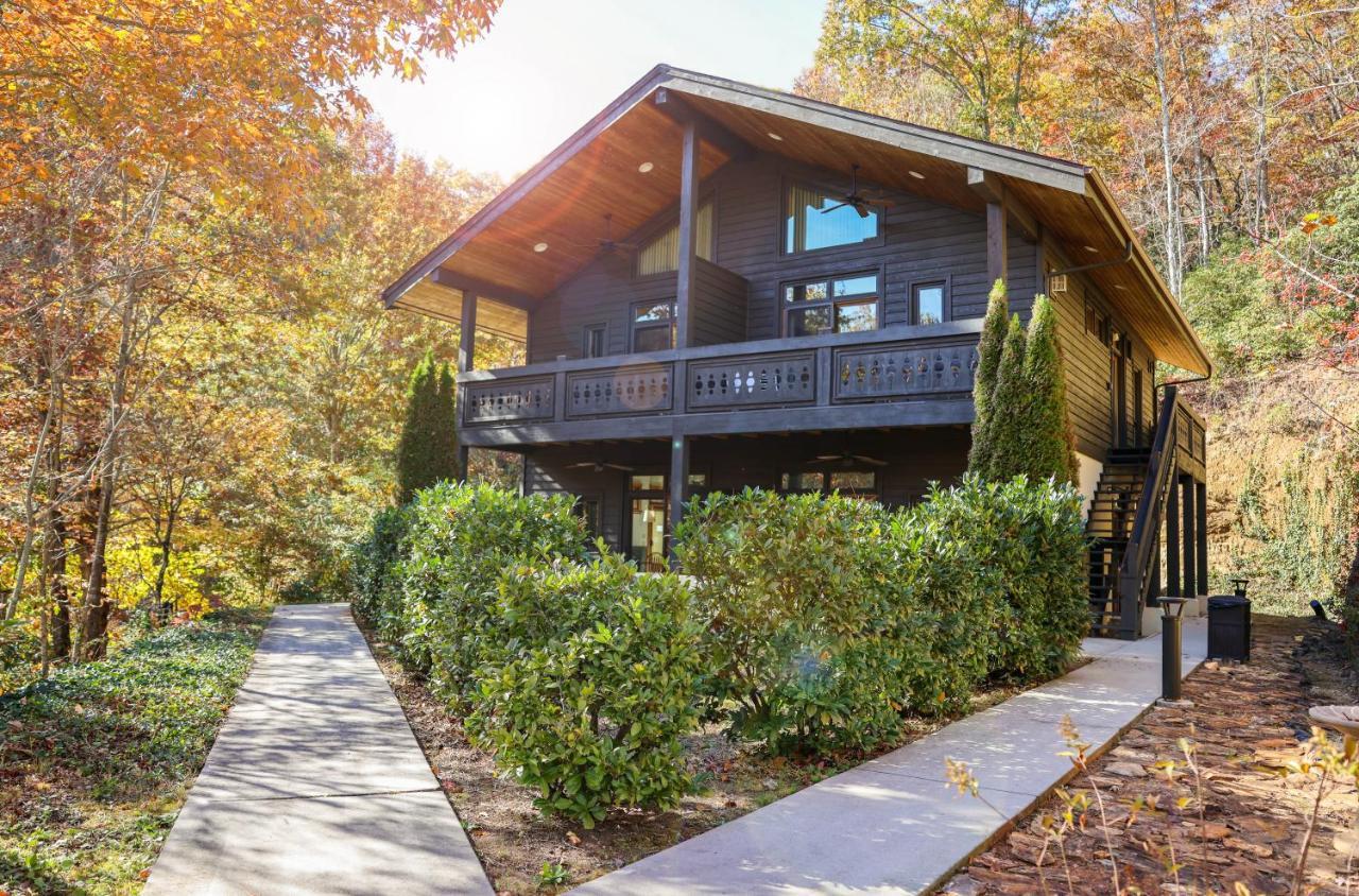 Outland Chalet & Suites Great Smoky Mountains Whittier エクステリア 写真